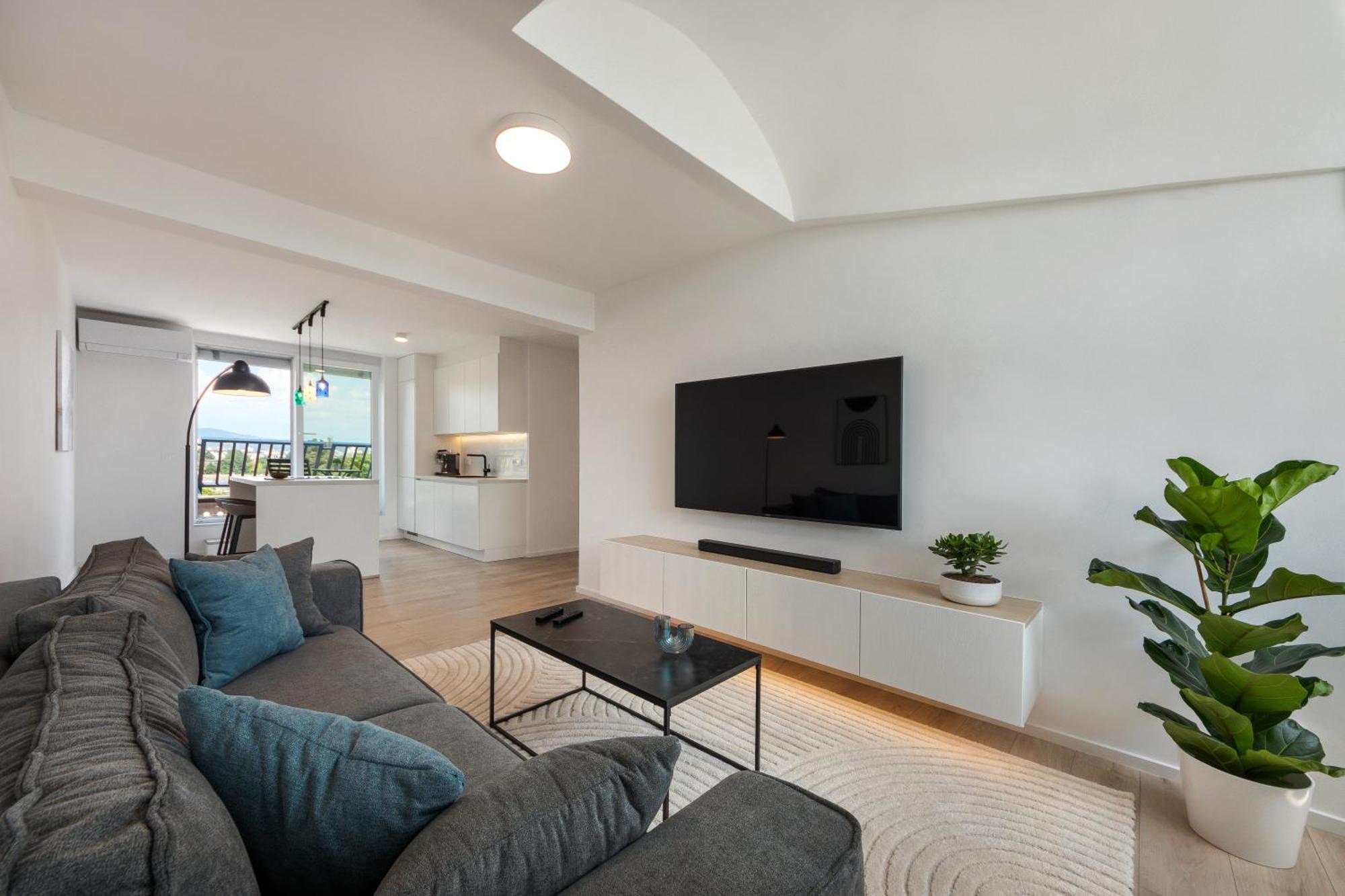 Luxe Penthouse With A Castle View Ljubljana Exterior photo