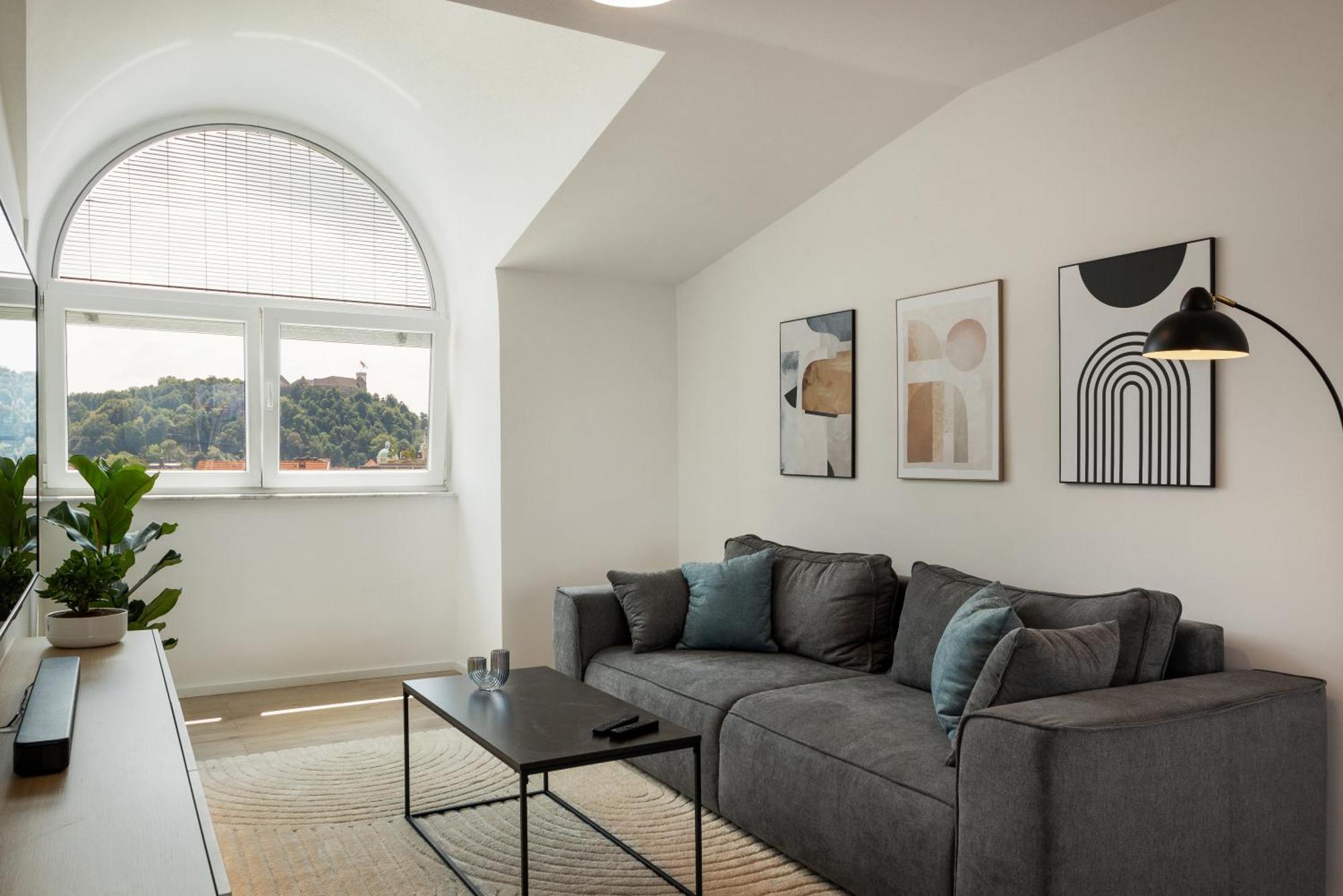 Luxe Penthouse With A Castle View Ljubljana Exterior photo